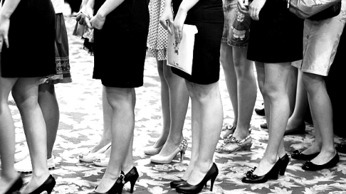 超八成女性認(rèn)為職場存性別歧視，女碩士感受最強(qiáng)烈｜美通社頭條