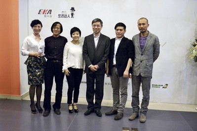 知名專家在“壹卡會(huì)2012深圳年度生活達(dá)人”頒獎(jiǎng)禮現(xiàn)場，從不同的角度詮釋發(fā)現(xiàn)生活之美。