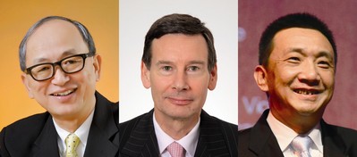 (左起) 世界黃金協會遠東區董事總經理鄭良豪、國際鉑金協會首席執行官高偉政、上海鉆石交易所總裁林強