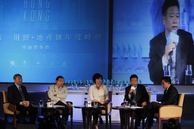 嘉凱城集團董事、副總裁李懷彬先生在第一財經(jīng)地產(chǎn)匯年度峰會上表示，新型城鎮(zhèn)化的核心就是集聚