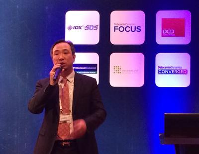 數訊副總裁姚剛為未來創意和設計理念獎頒獎