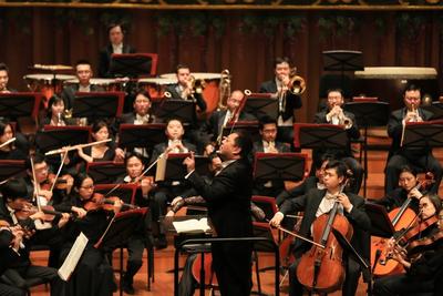 音樂會由華人著名指揮家呂嘉揮棒，國家大劇院管弦樂團傾情演奏